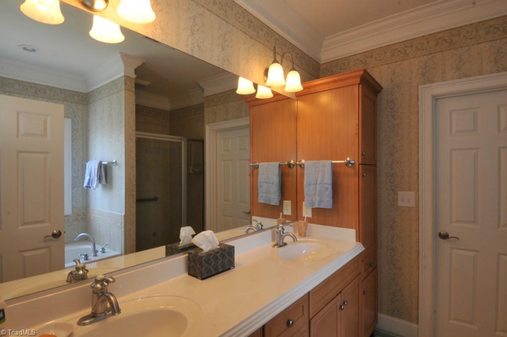 173 Windrush Road Winston-Salem, NC 27106 - Photo 11 of 21 Gallery Image 11