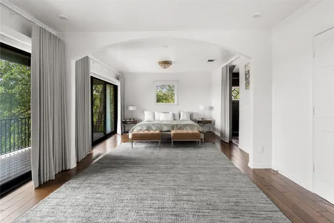 $2,950,000 | 411 Skyline Drive, West Lake Hills, TX 78746