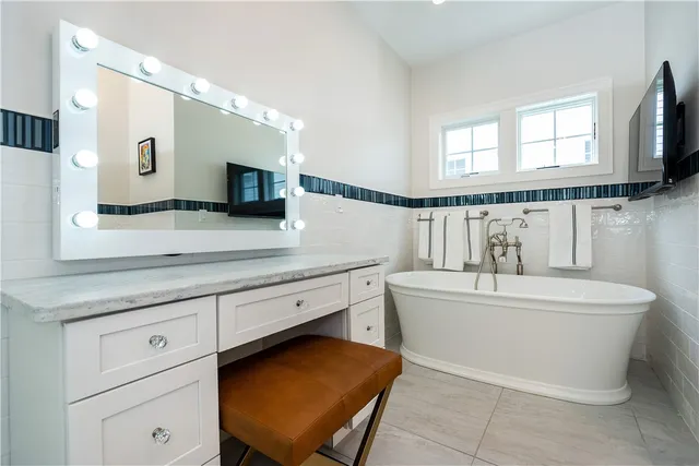 $1,650,000 | 32 Wescott Way, Unit 53, Coventry, RI 02816