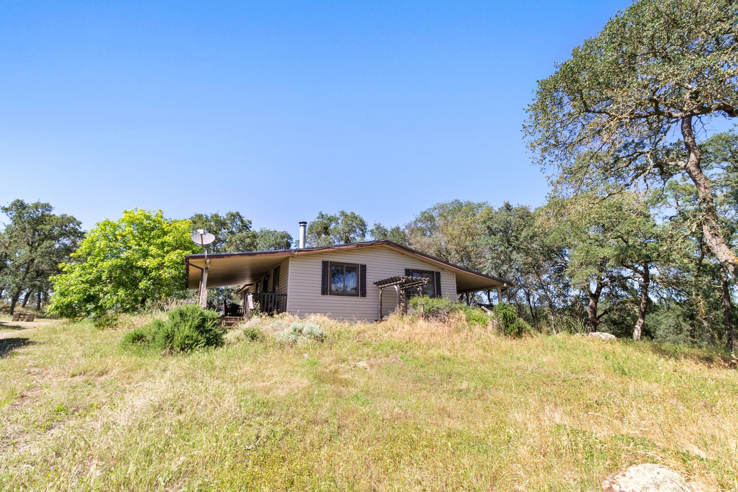 12360 Cheyenne Way Burson, CA 95225 - Photo 4 of 83
