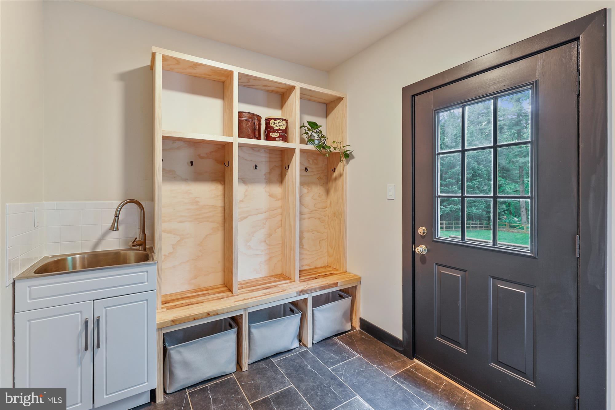 7643 Old Receiver Road Frederick, MD 21702 - Photo 28 of 82 Mudroom