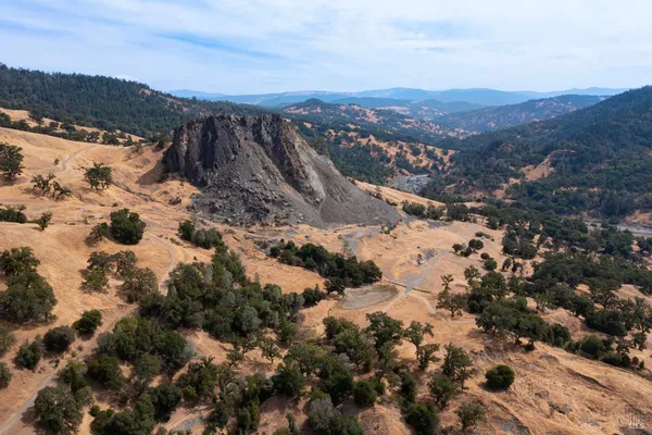 $3,430,000 | 56701 Highway 162, Covelo, CA 95428