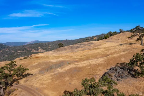 $3,430,000 | 56701 Highway 162, Covelo, CA 95428
