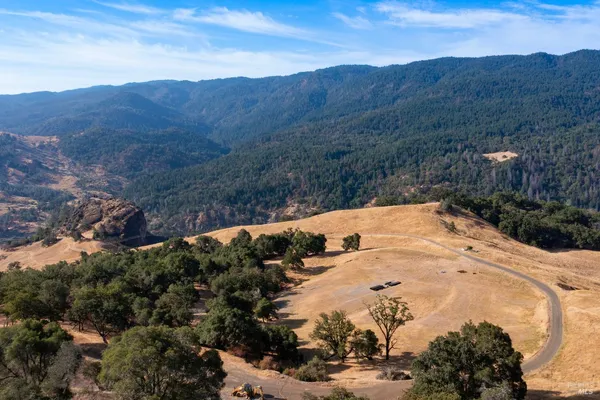 $3,430,000 | 56701 Highway 162, Covelo, CA 95428
