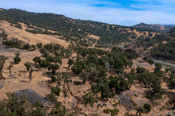 $3,430,000 | 56701 Highway 162, Covelo, CA 95428
