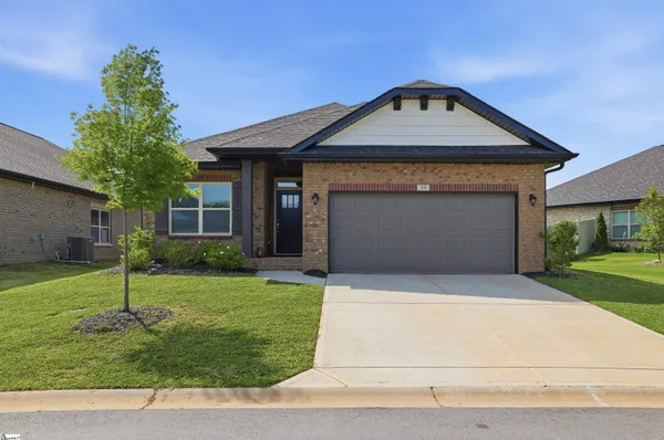 $369,000 | 50 Woodcross Drive, Simpsonville, SC 29681