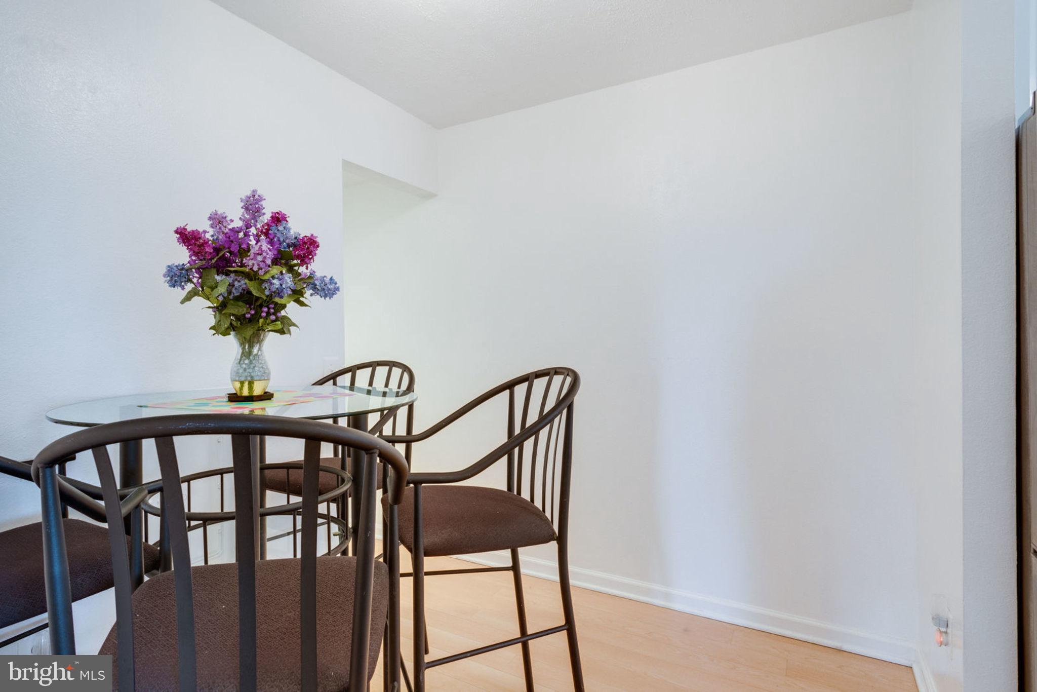 6101 Edsall Road, Unit 611 Alexandria, VA 22304 - Photo 22 of 65 BREAKFAST NOOK