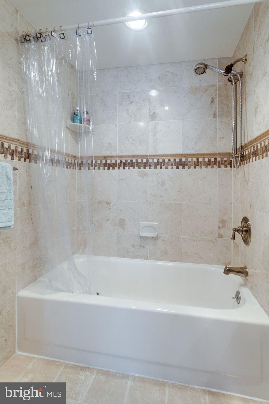 6101 Edsall Road, Unit 611 Alexandria, VA 22304 - Photo 31 of 65 MASTER BATH