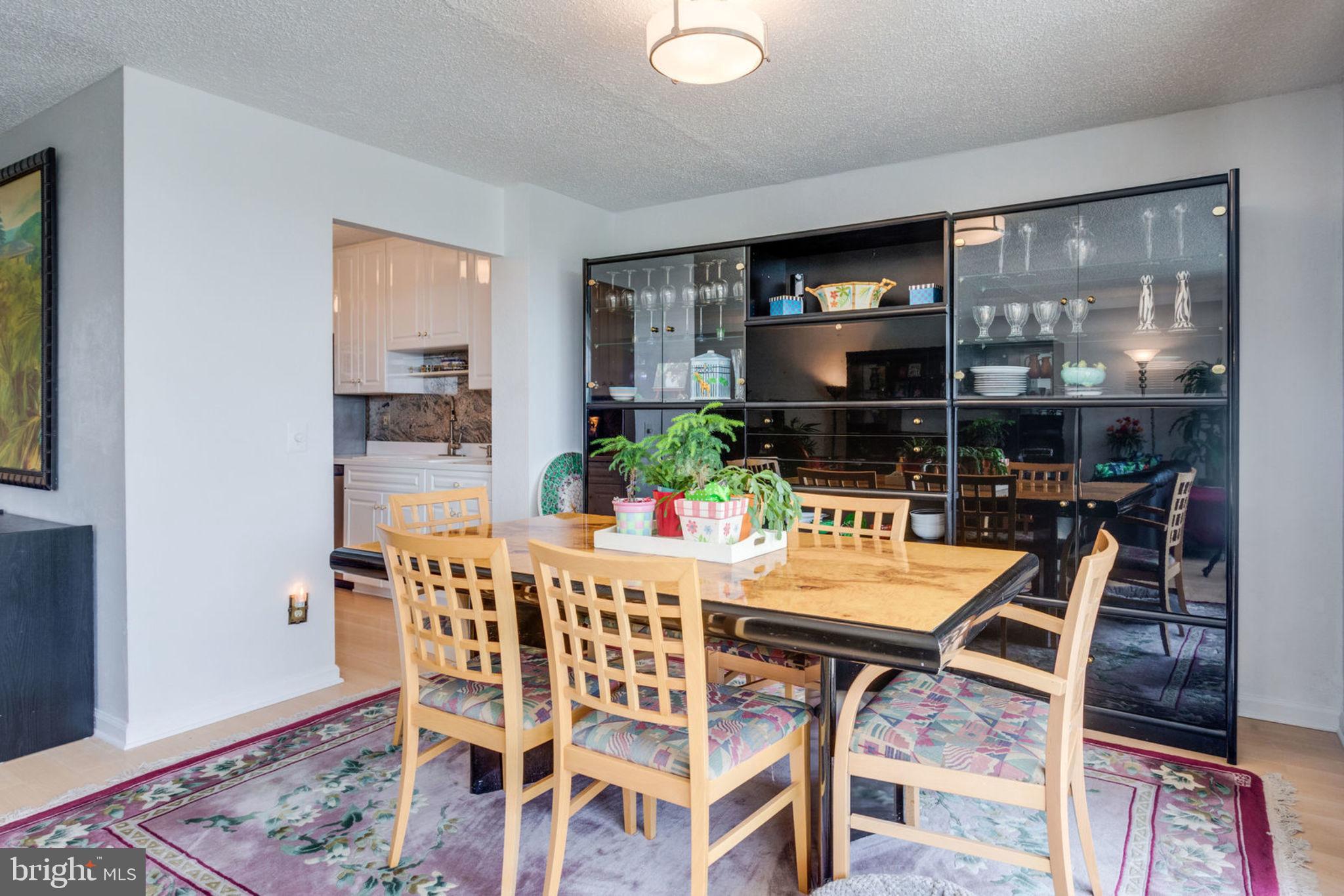 6101 Edsall Road, Unit 611 Alexandria, VA 22304 - Photo 10 of 65 SEPARATE DINING AREA