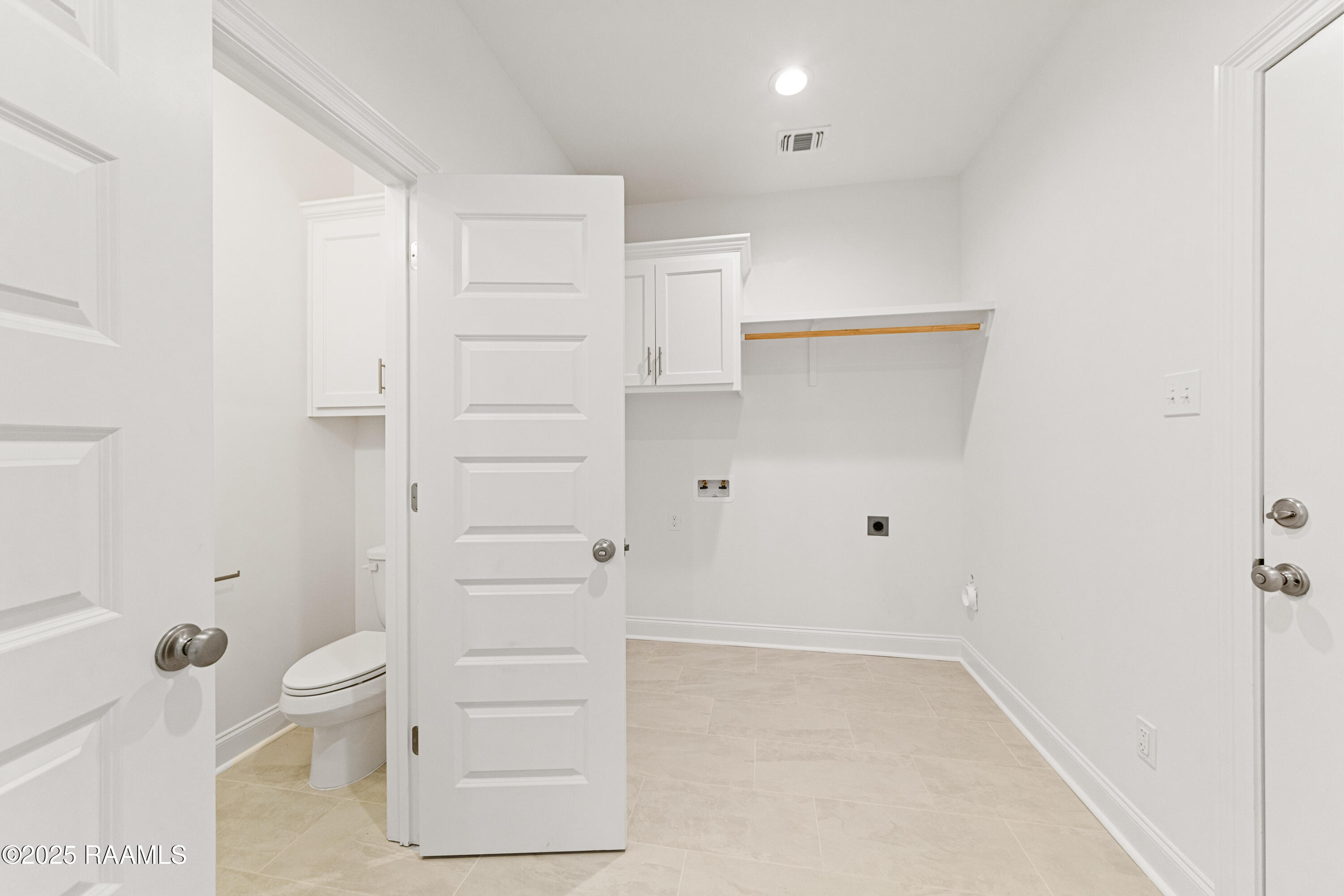 211 Bennington Lane Youngsville, LA 70592 - Photo 6 of 18 211 Bennington Ln-43