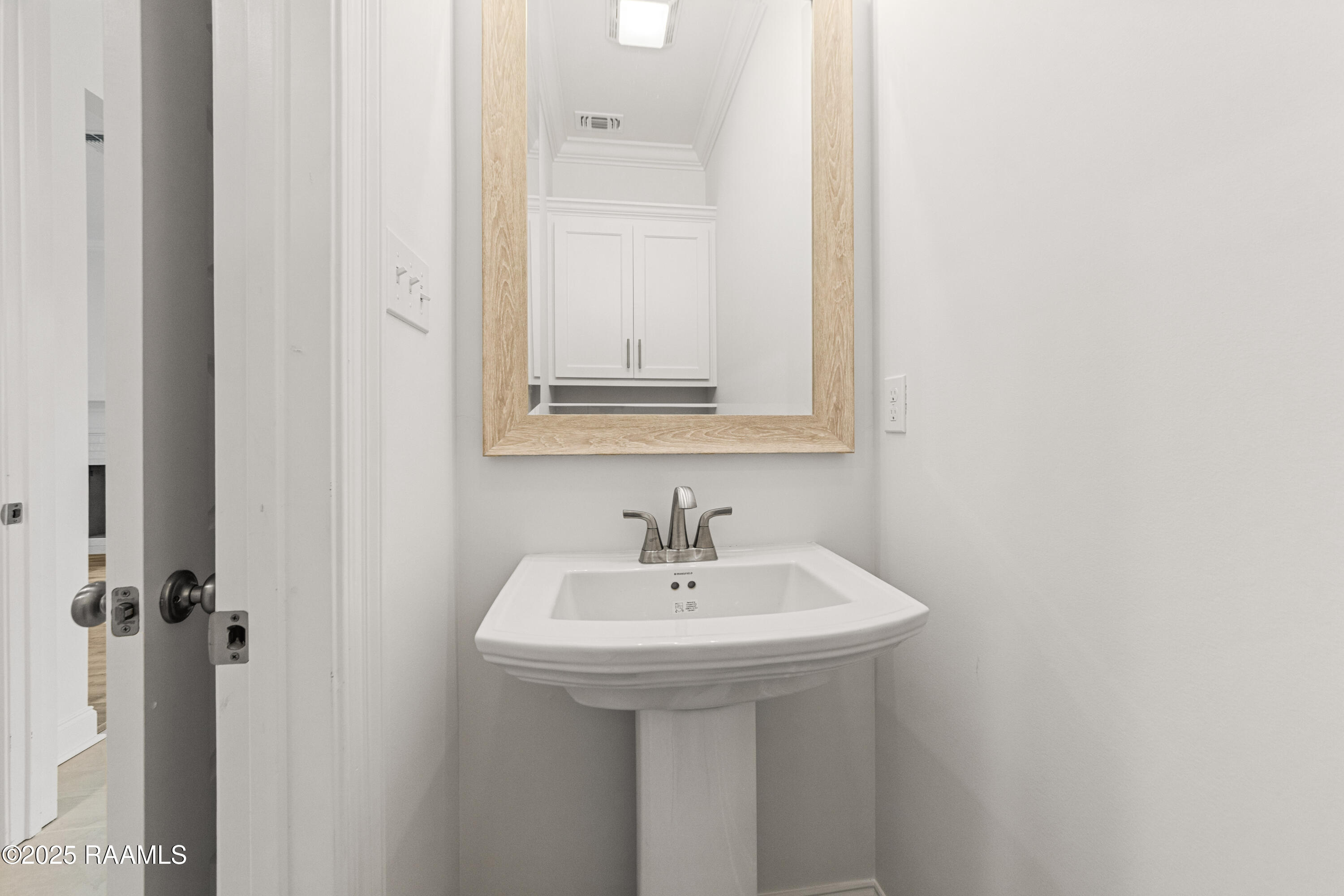 211 Bennington Lane Youngsville, LA 70592 - Photo 7 of 18 211 Bennington Ln-46