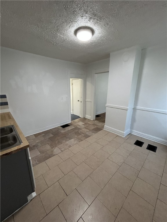 301 Weaver Street, Unit 1 Rochester, NY 14621 - Photo 4 of 10