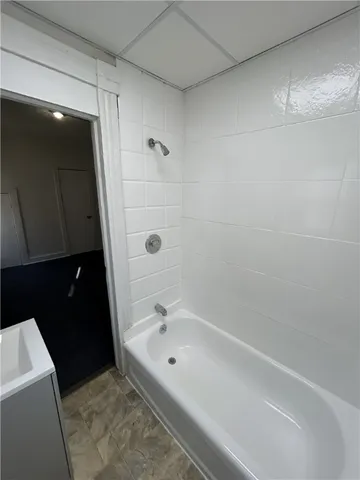 $1,000 | 301 Weaver Street, Unit 1, Rochester, NY 14621