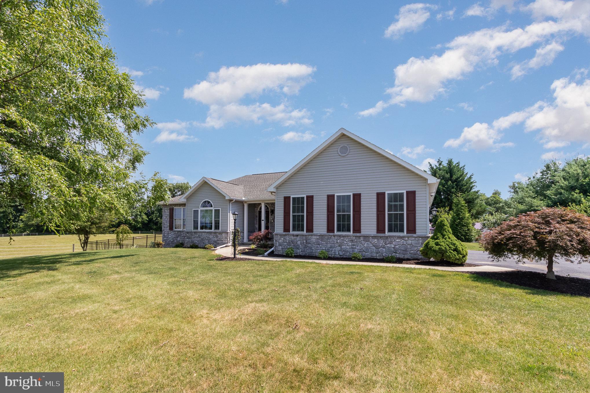 123 Stonehouse Road Carlisle, PA 17015 - Photo 1 of 54 Gallery Image 1