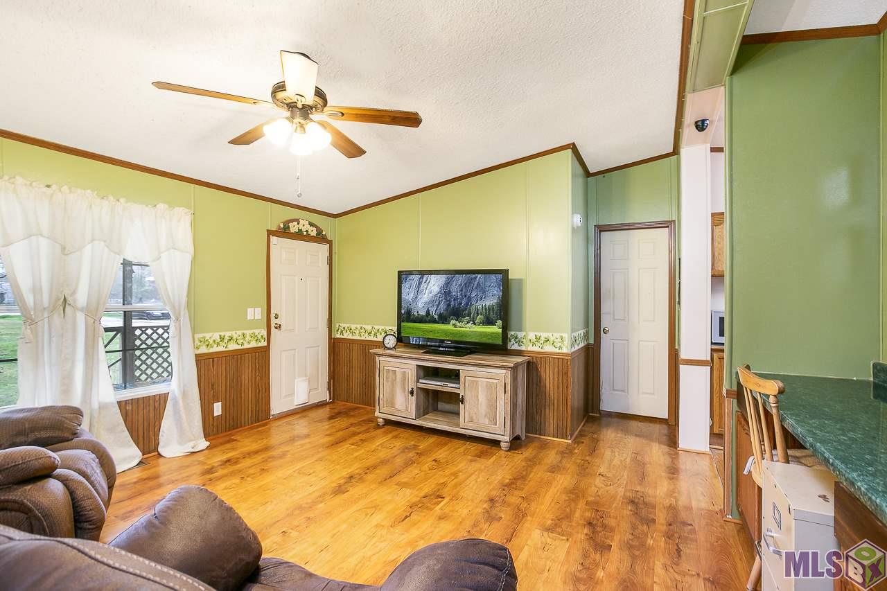 13526 Brown Road Denham Springs, LA 70726 - Photo 6 of 18 Gallery Image 6