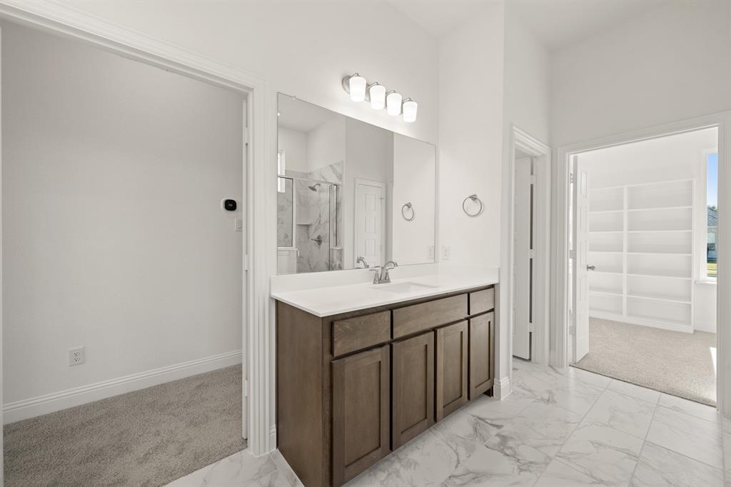 973 Reeves Drive DeSoto, TX 75115 - Photo 19 of 35 973 Reeves- Primary Suite-3