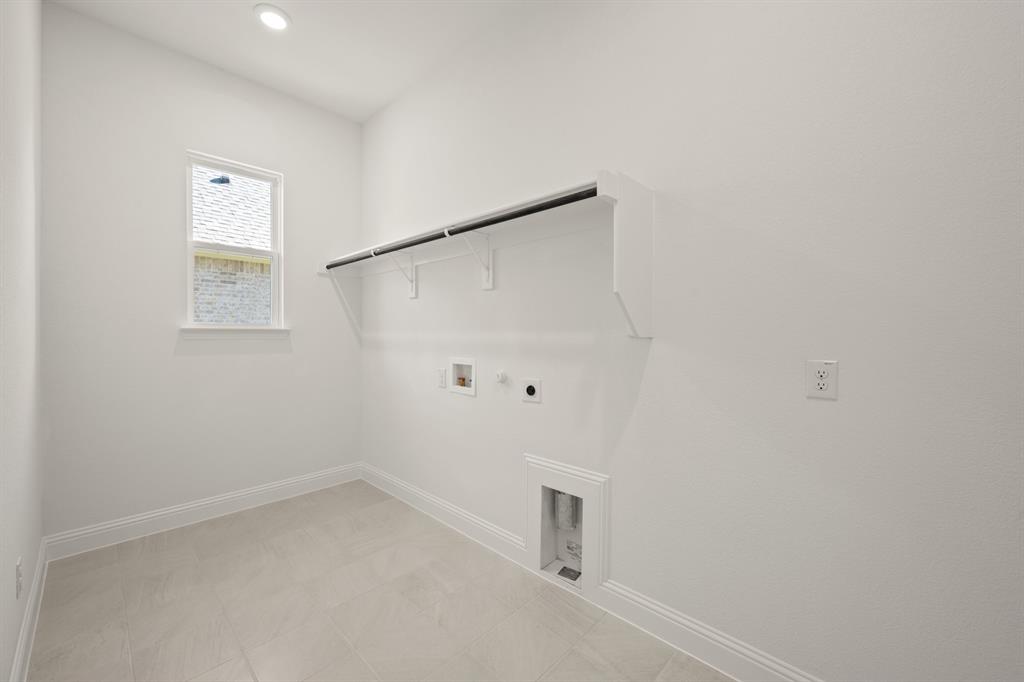 973 Reeves Drive DeSoto, TX 75115 - Photo 29 of 35 973 Reeves- Utility-1