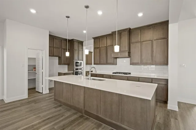 $549,260 | 973 Reeves Drive, DeSoto, TX 75115