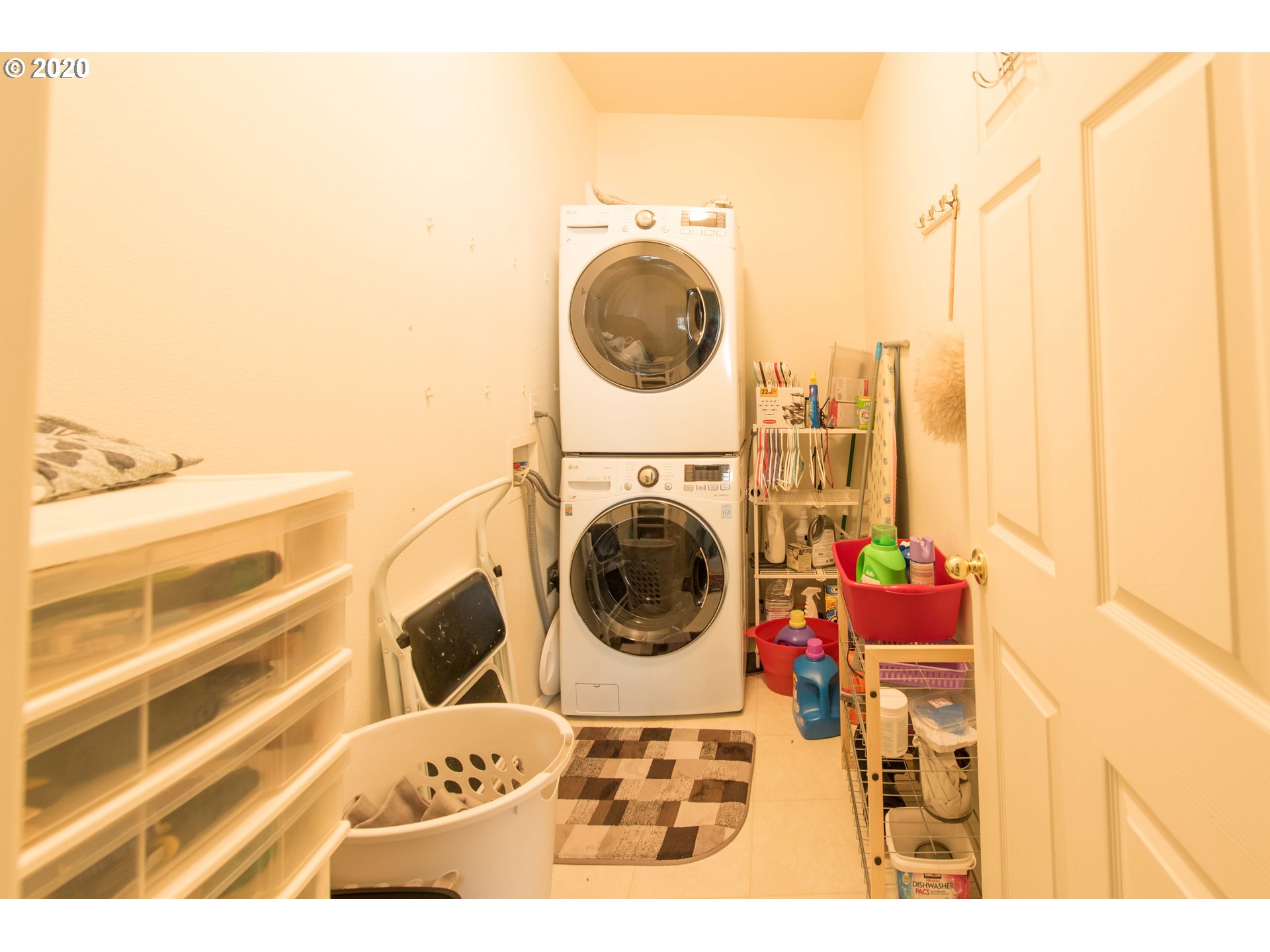 7275 Southwest Manor Way, Unit C Aloha, OR 97078 - Photo 16 of 17 Gallery Image 16