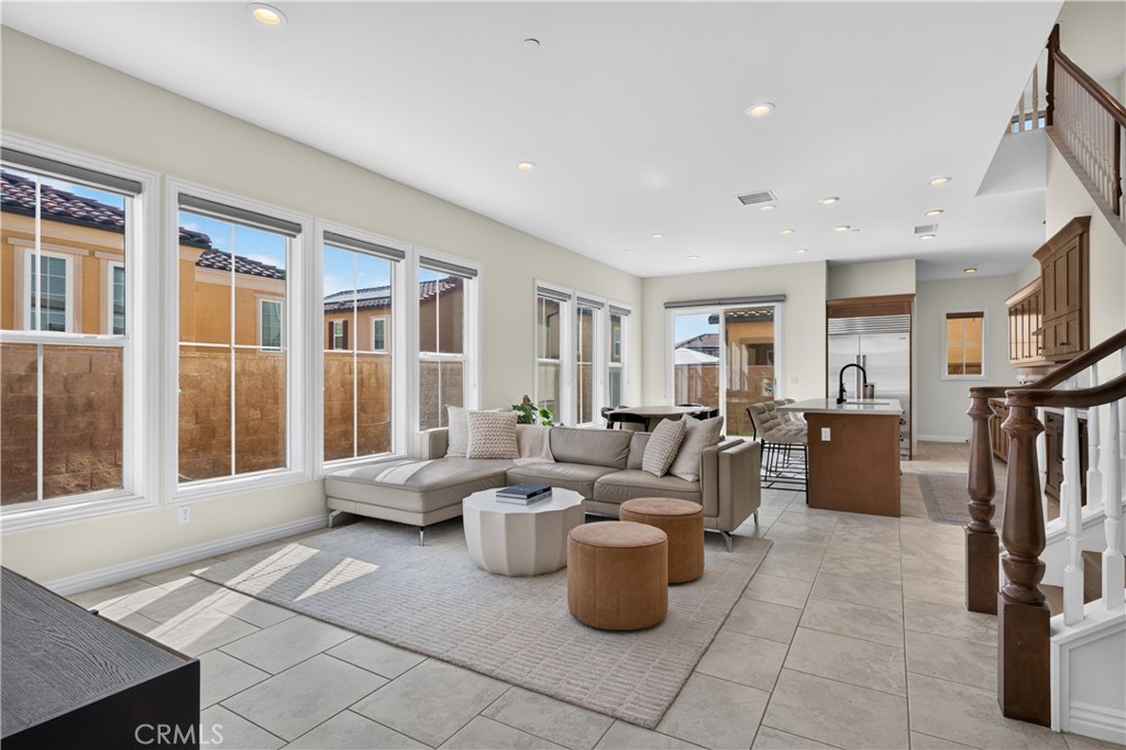 20656 West Chestnut Circle Porter Ranch, CA 91326 - Photo 6 of 31