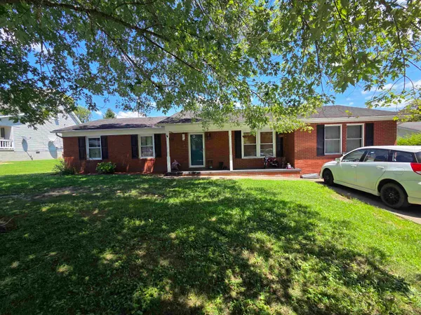 $190,000 | 107 Embassy Drive, Grayson, KY 41143