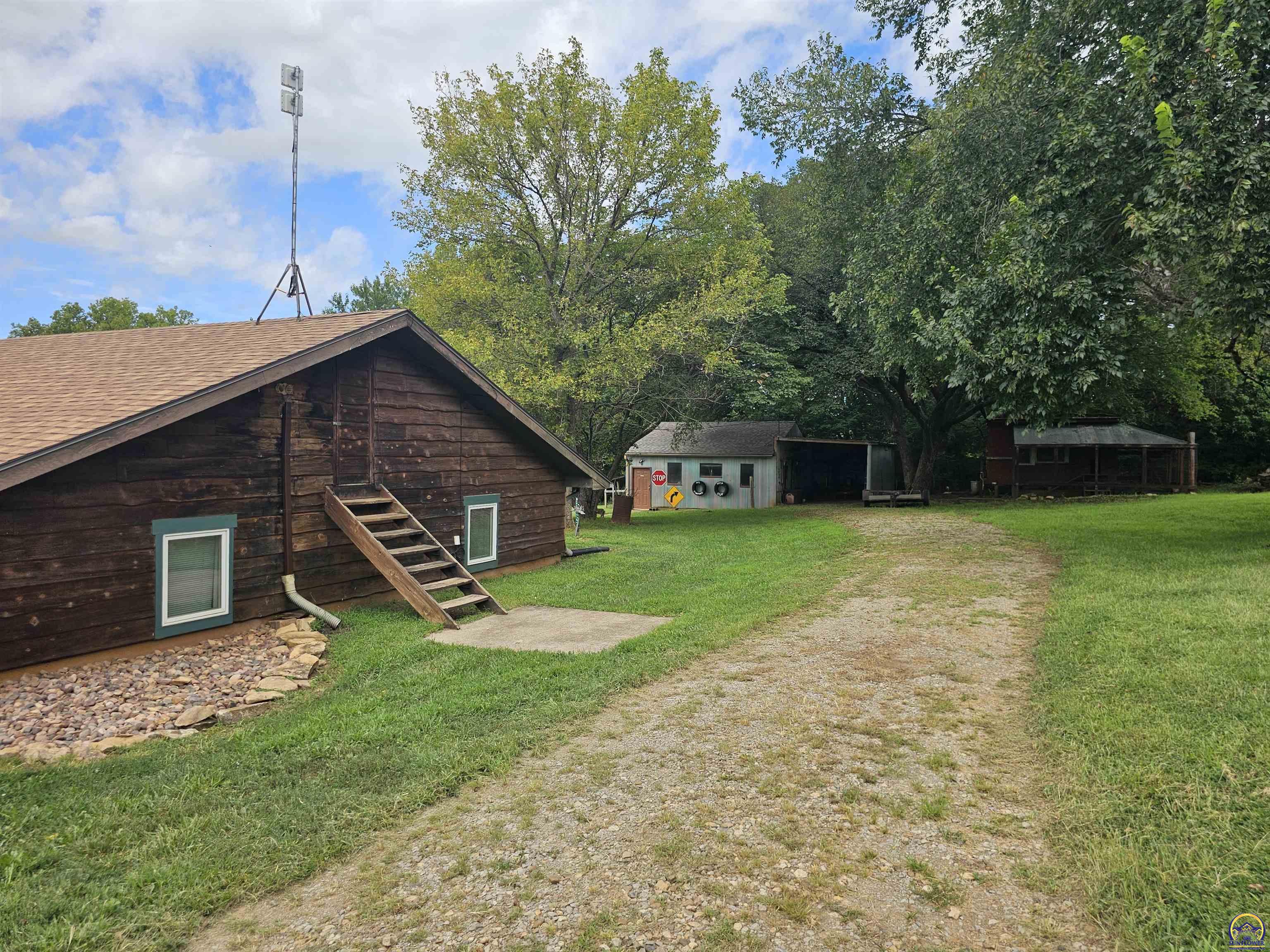 7030 Northwest Valencia Road Silver Lake, KS 66539 - Photo 64 of 96 Gallery Image 64