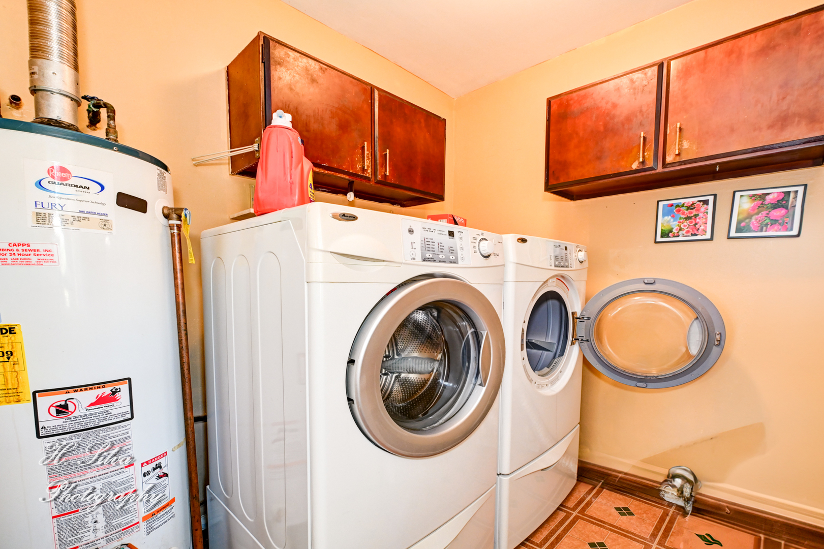 117 Marryat Place Streamwood, IL 60107 - Photo 8 of 15 a utility room with dryer and washer