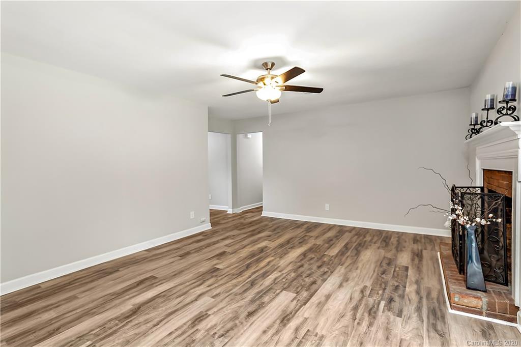 7115 Crossridge Road Charlotte, NC 28214 - Photo 8 of 13 Gallery Image 8