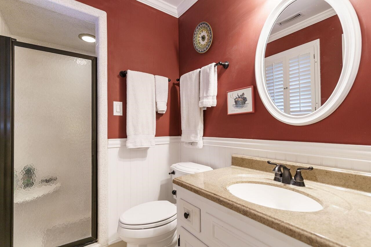 8116 Calais Court Raleigh, NC 27613 - Photo 20 of 33 Primary Bathroom