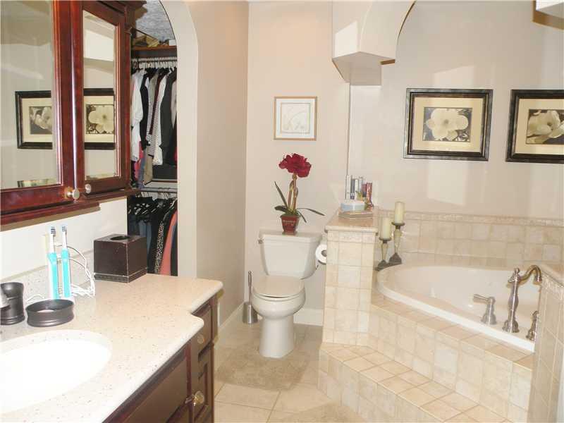 1015 Old Washington Road Canonsburg, PA 15317 - Photo 11 of 25 Master Bath/Spa.