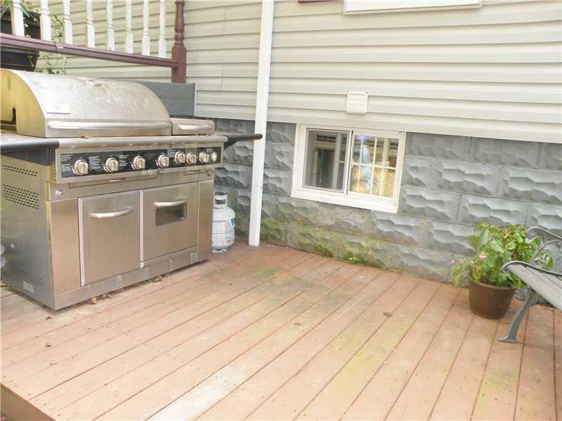 1015 Old Washington Road Canonsburg, PA 15317 - Photo 21 of 25 Patio/Deck. Deck