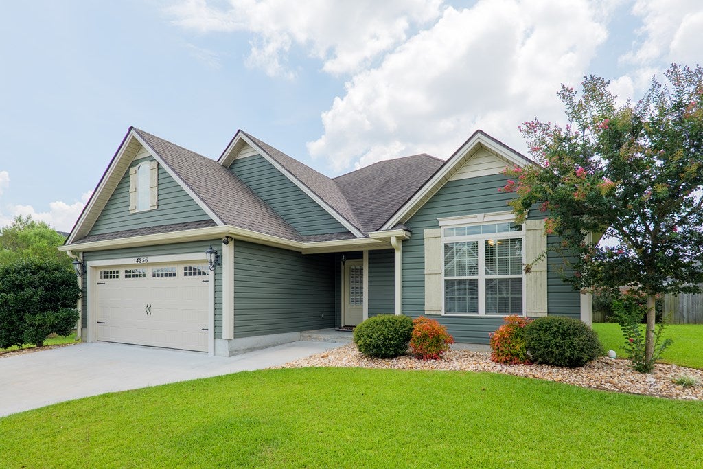 4256 Nelson Hill Place Hahira, GA 31632 - Photo 2 of 21 Gallery Image 2