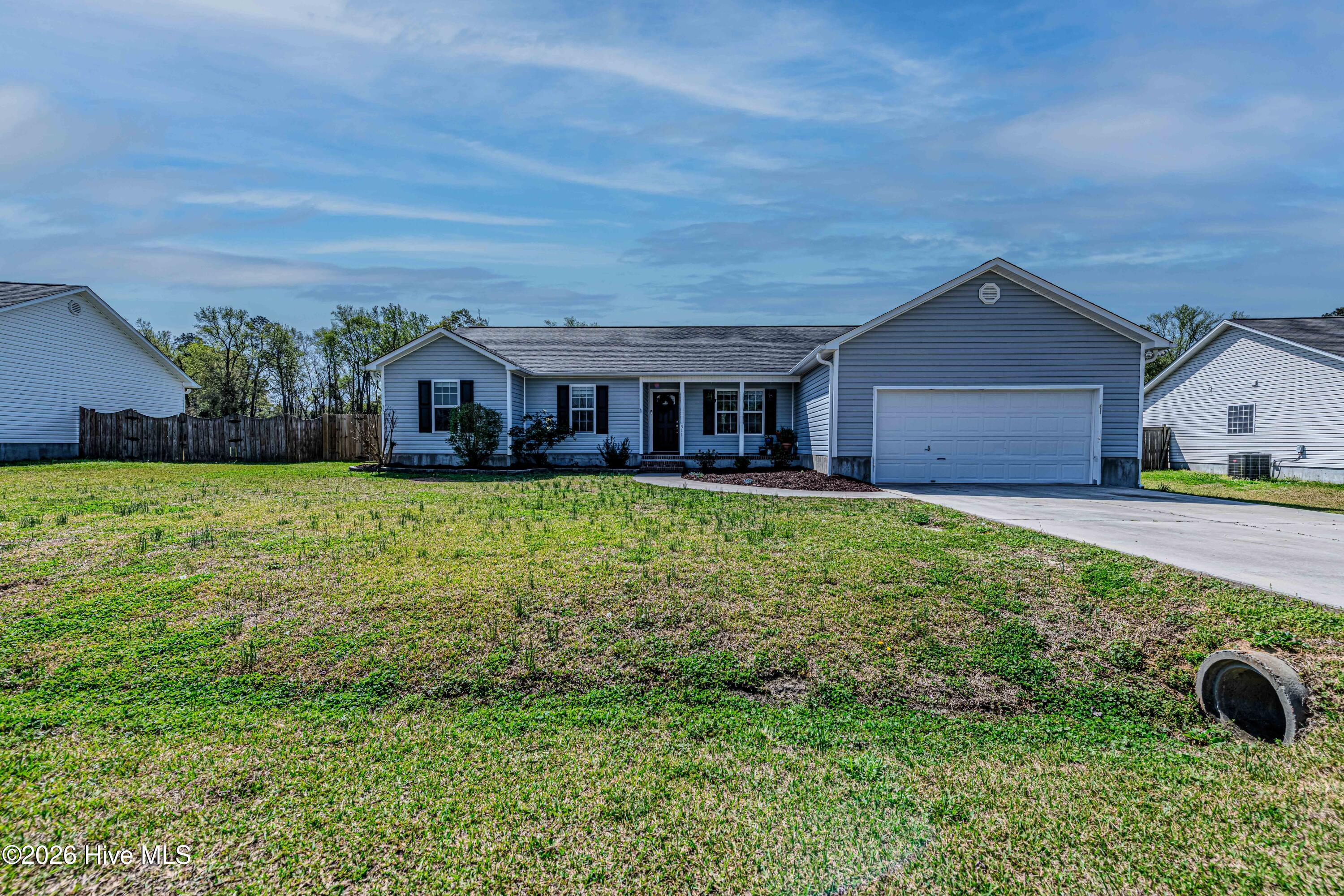 317 Shadyrock Path Richlands, NC 28574 - Photo 2 of 52 Rbecca P (1 of 51)