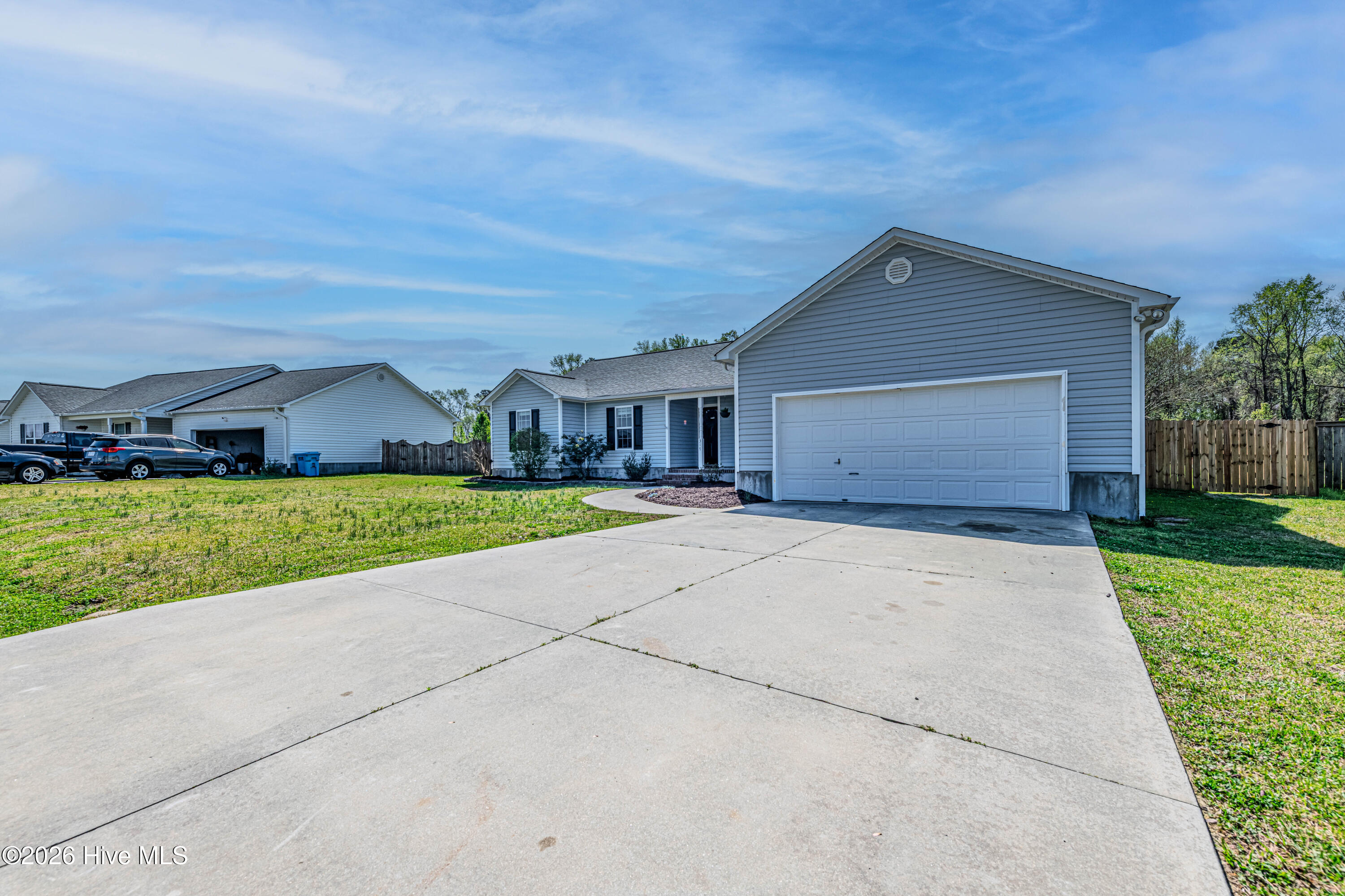 317 Shadyrock Path Richlands, NC 28574 - Photo 3 of 52 Rbecca P (2 of 51)
