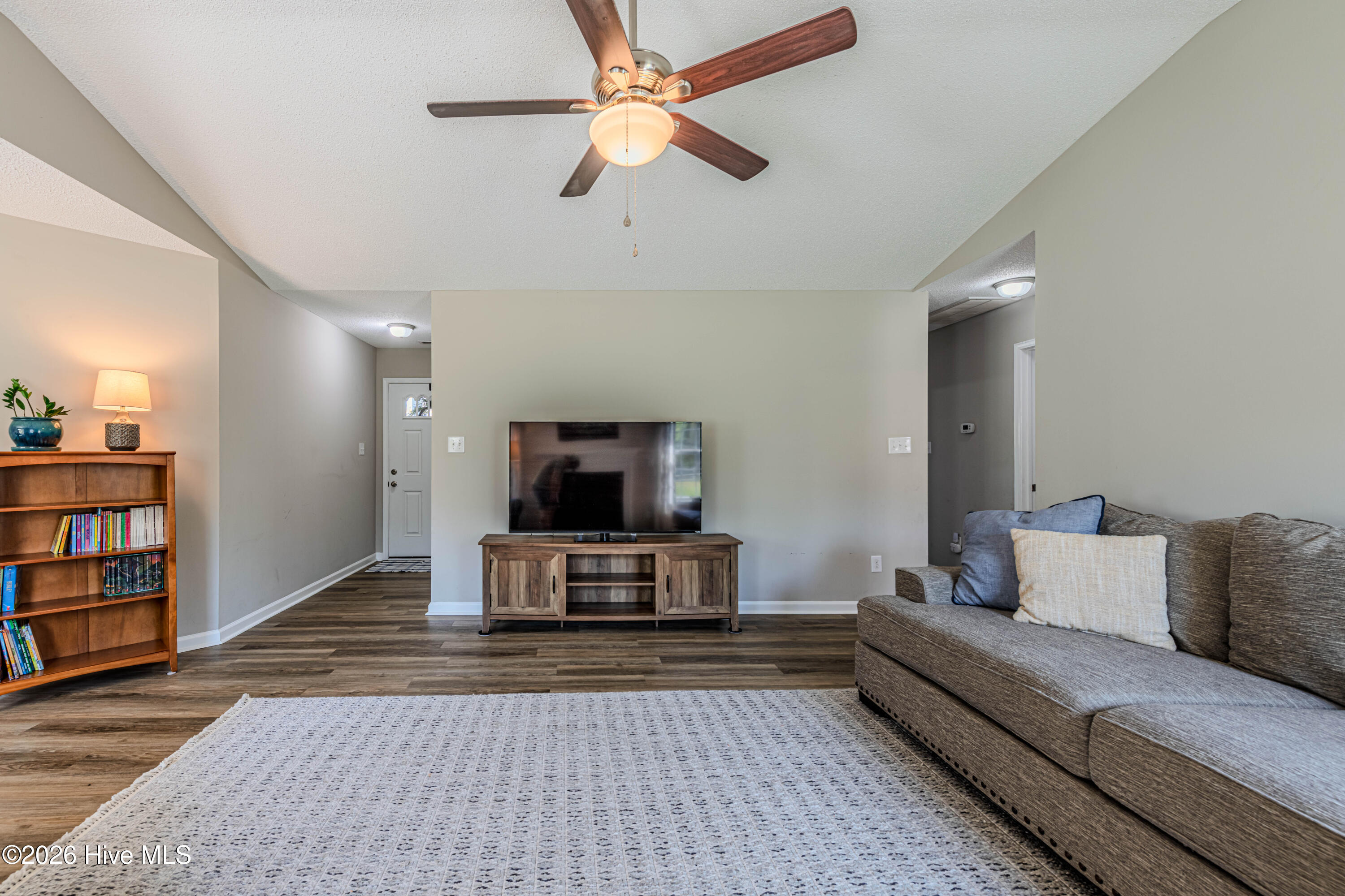 317 Shadyrock Path Richlands, NC 28574 - Photo 6 of 52 Rbecca P (19 of 51)