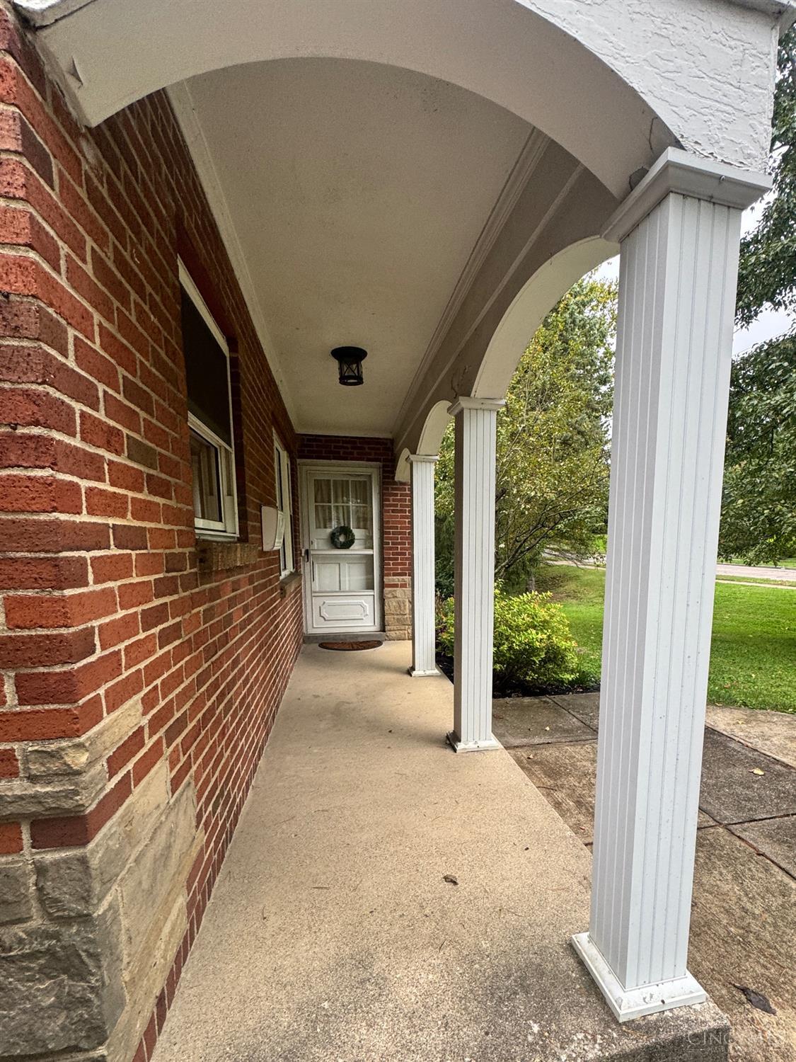 1908 Adams Road Cincinnati, OH 45231 - Photo 5 of 37 Gallery Image 5