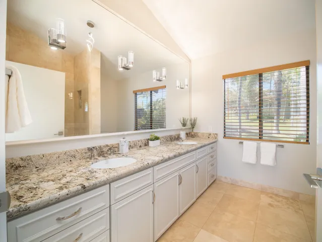 $3,750,000 | 19 Holomakani Place, Lahaina, HI 96761