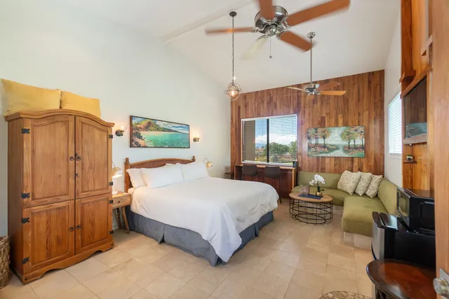 $3,750,000 | 19 Holomakani Place, Lahaina, HI 96761
