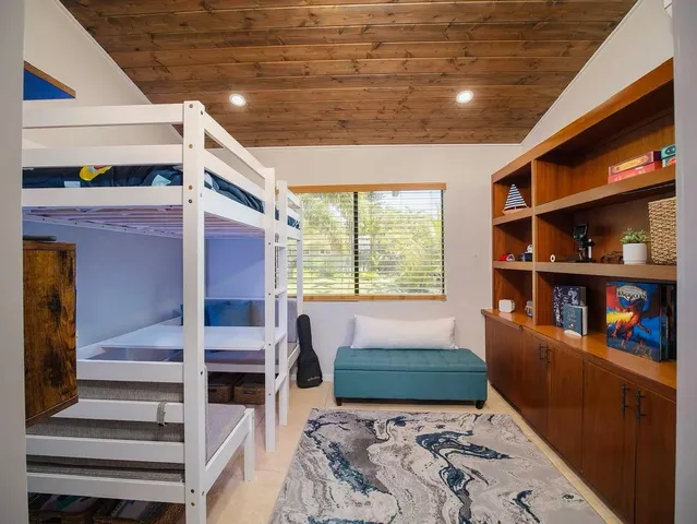 $3,750,000 | 19 Holomakani Place, Lahaina, HI 96761