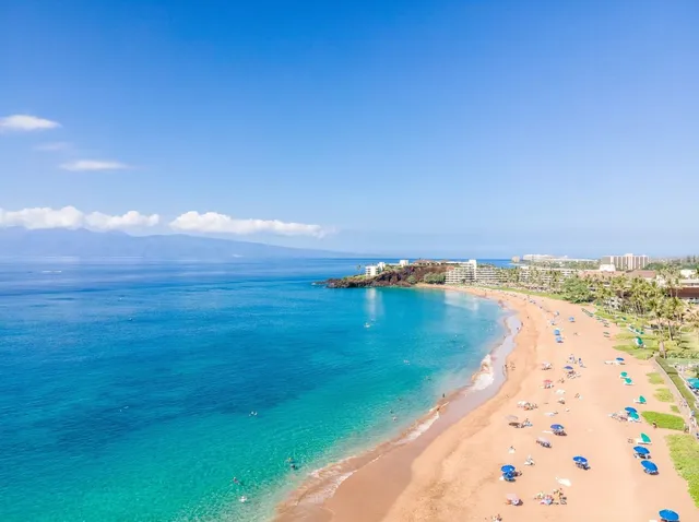 $3,750,000 | 19 Holomakani Place, Lahaina, HI 96761