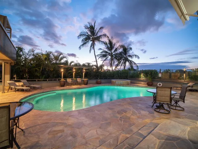 $3,750,000 | 19 Holomakani Place, Lahaina, HI 96761