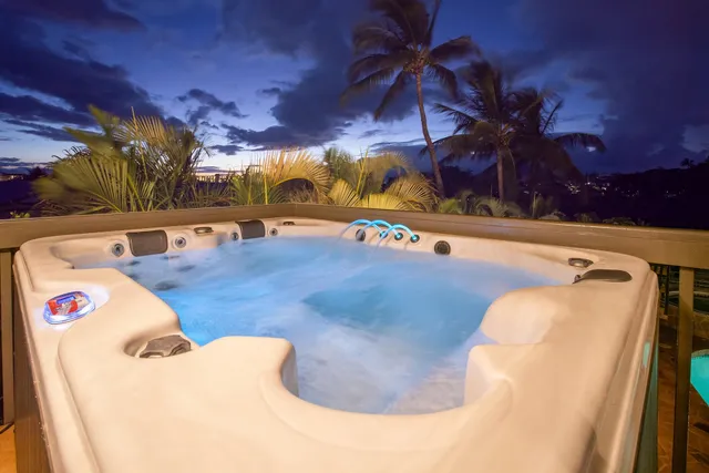 $3,750,000 | 19 Holomakani Place, Lahaina, HI 96761