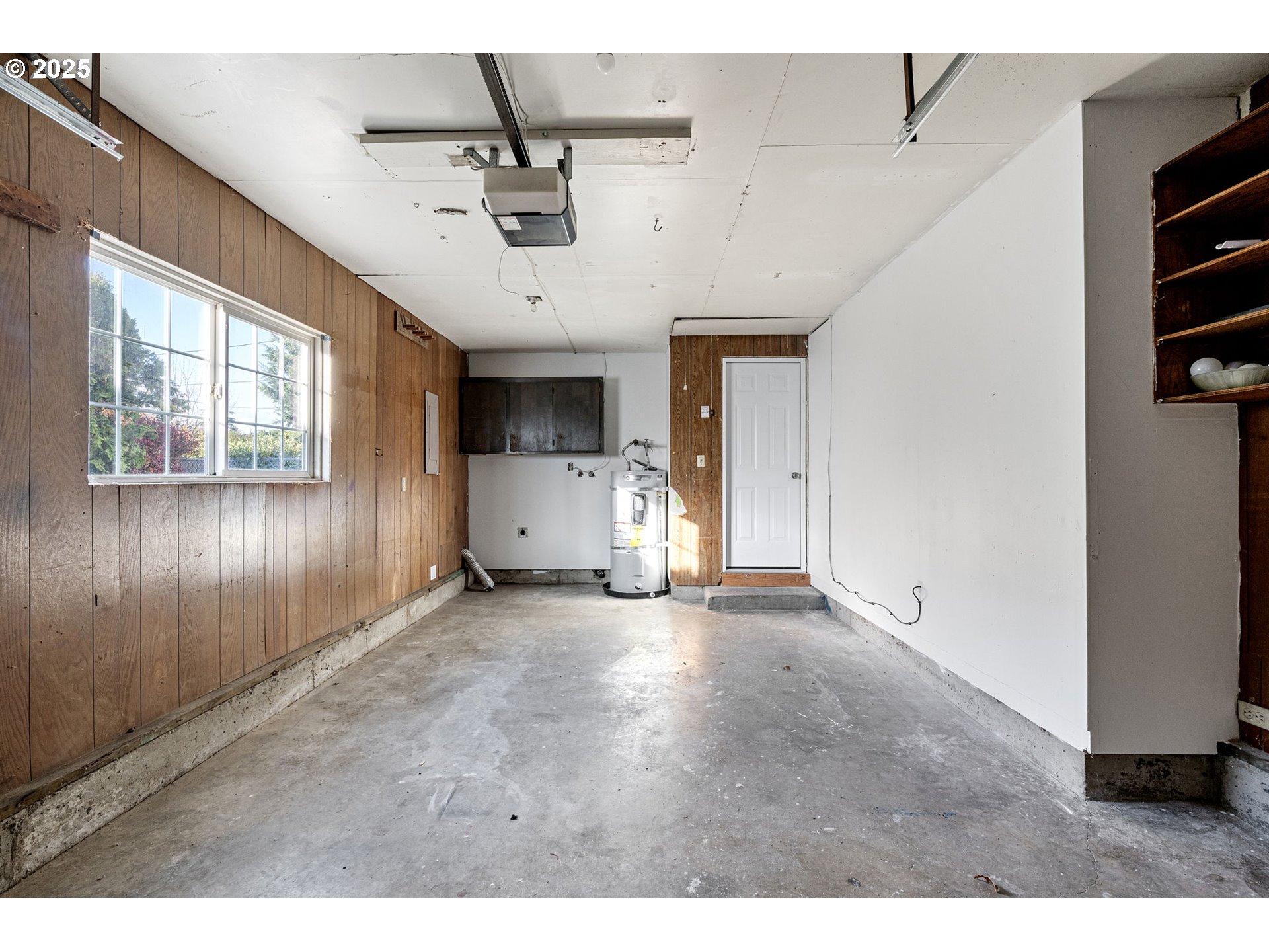 450 U Street Springfield, OR 97477 - Photo 25 of 25 a view of a livingroom with furniture and chandelier