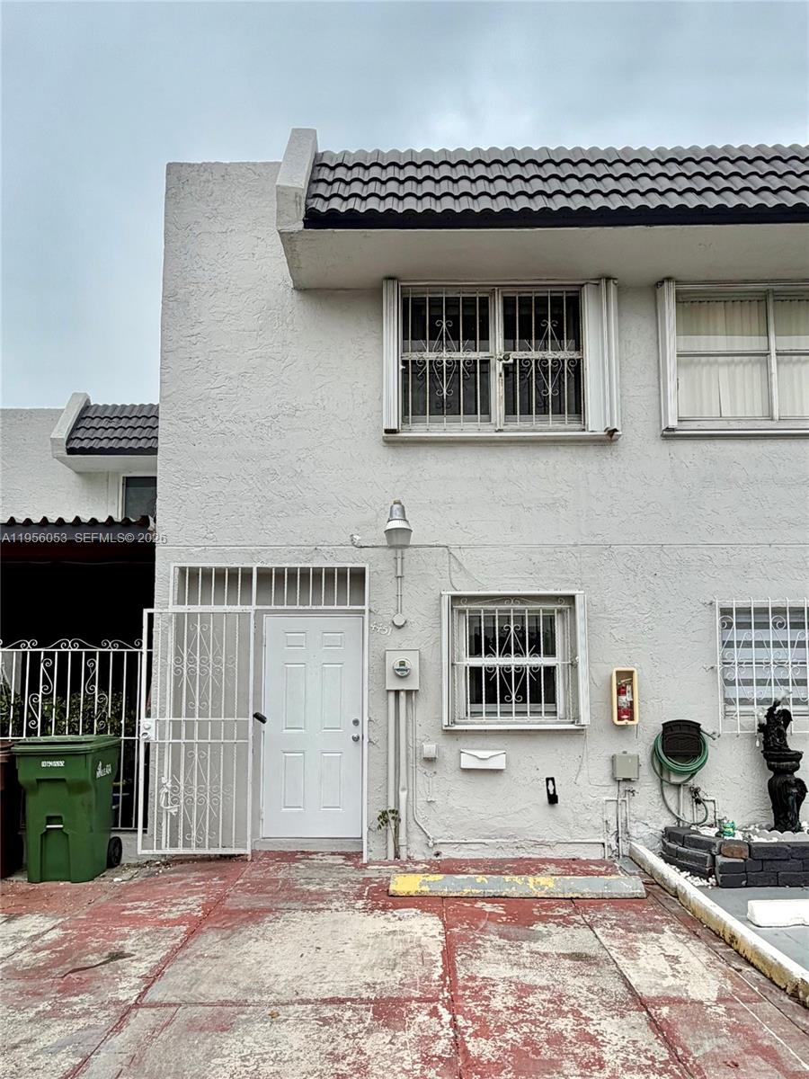 4451 West 10th Lane, Unit 22 Hialeah, FL 33012 - Photo 1 of 8