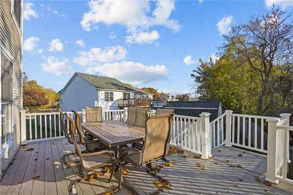 $599,000 | 160 Suburban Parkway, Warwick, RI 02889