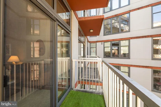 $425,000 | 2120 Vermont Avenue Northwest, Unit 412, Washington, DC 20001