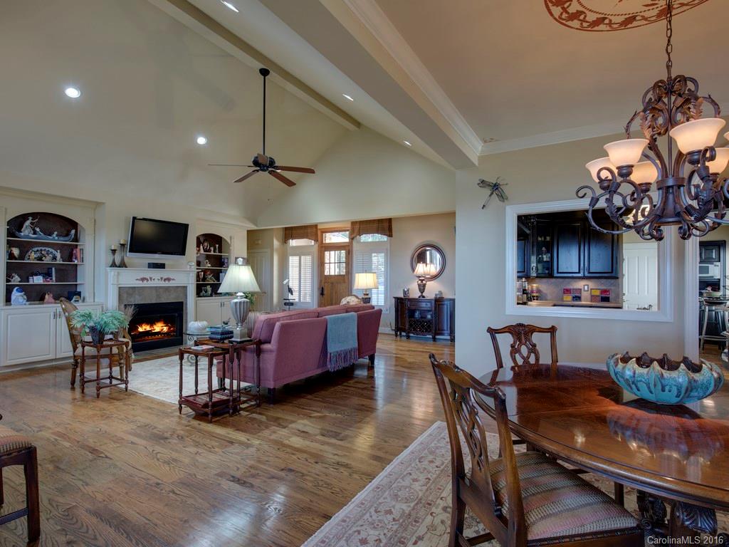 16 Spring Ridge Lane Hendersonville, NC 28739 - Photo 4 of 19 Gallery Image 4