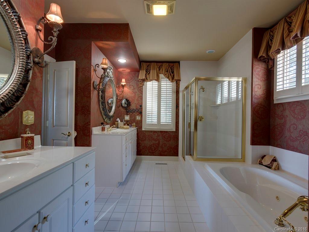 16 Spring Ridge Lane Hendersonville, NC 28739 - Photo 10 of 19 Gallery Image 10
