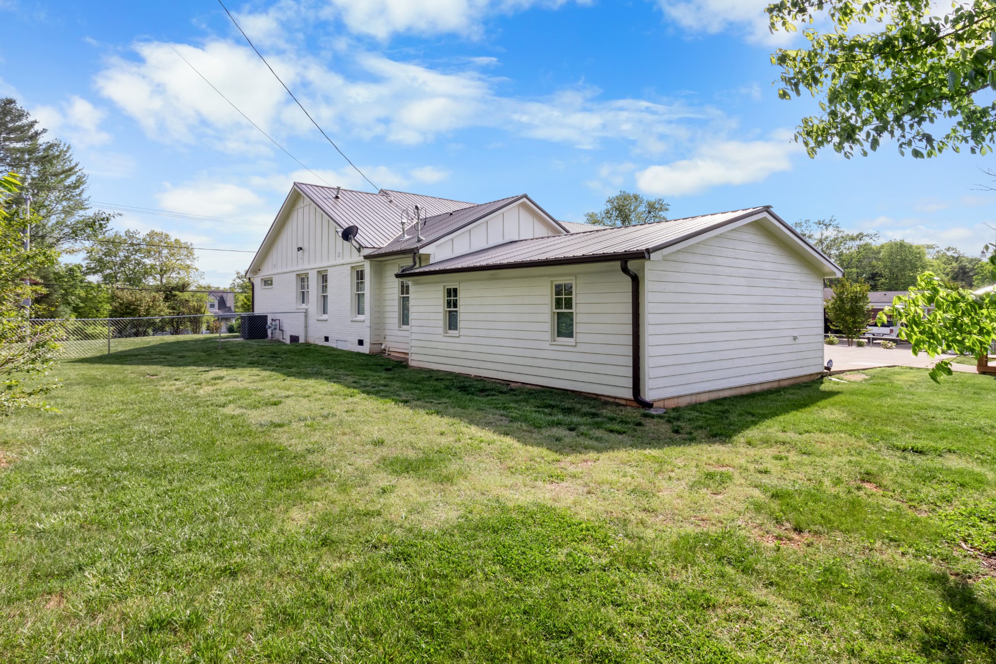 209 Hawkins Road Clarksville, TN 37040 - Photo 35 of 39 a view of a house with a backyard