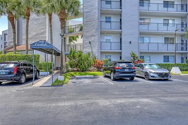 $2,250 | 6850 10th Avenue North, Unit 101, Lake Worth, FL 33467